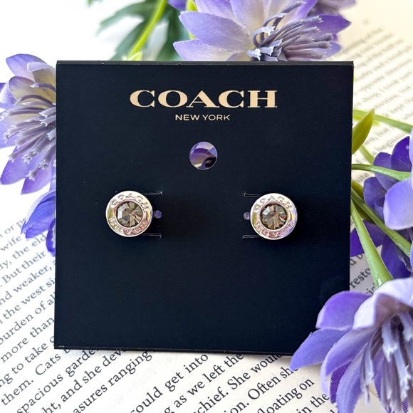 Coach circle studs. - Picture 1 of 13